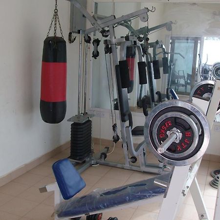 De Holiday Beach Hotel Kokrobite Luaran gambar