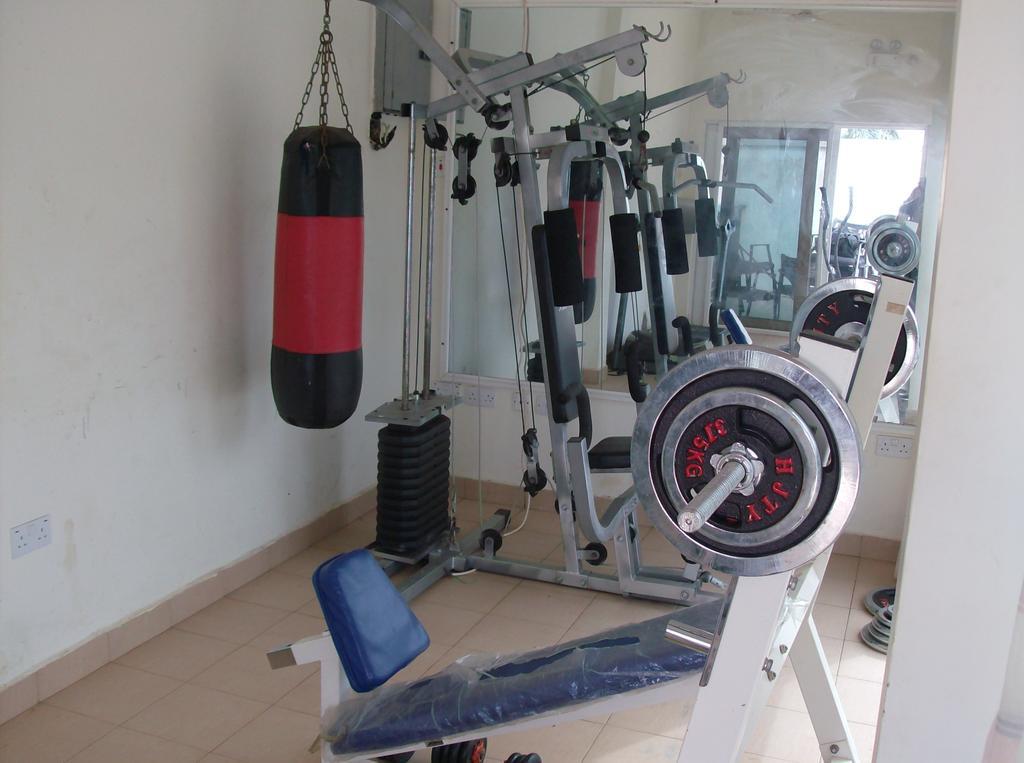 De Holiday Beach Hotel Kokrobite Luaran gambar
