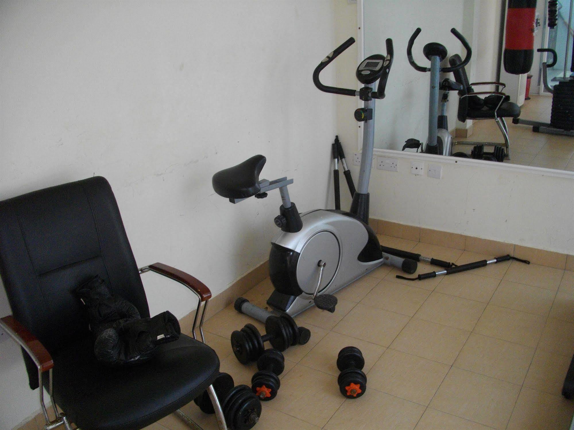 De Holiday Beach Hotel Kokrobite Luaran gambar