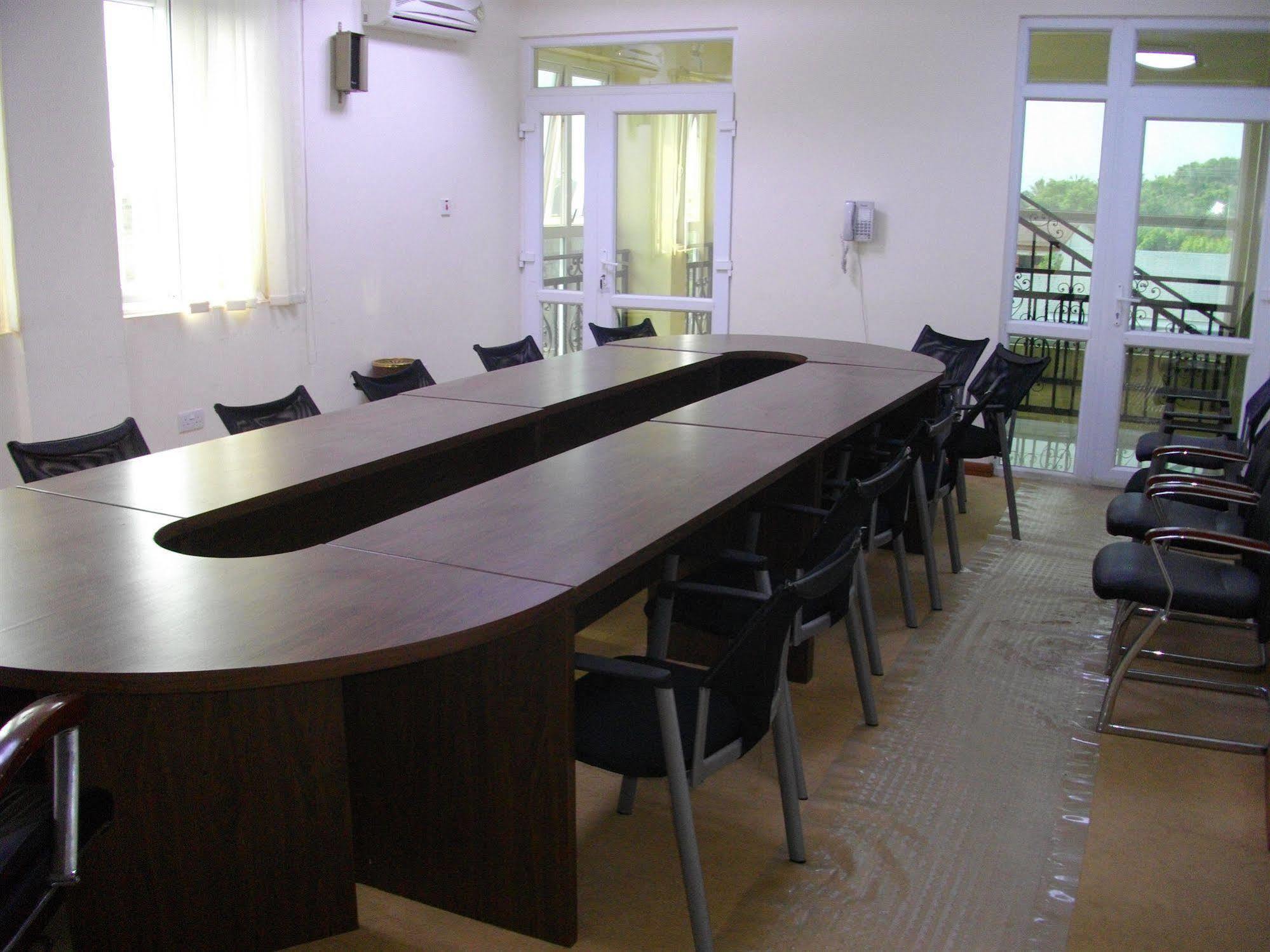 De Holiday Beach Hotel Kokrobite Luaran gambar
